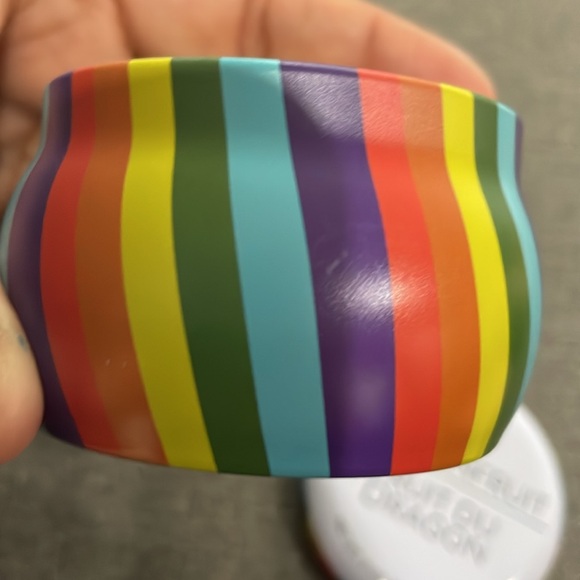 Dragonfruit Fruit du dragon Scented Pride set of 2 Candles - Picture 3 of 5